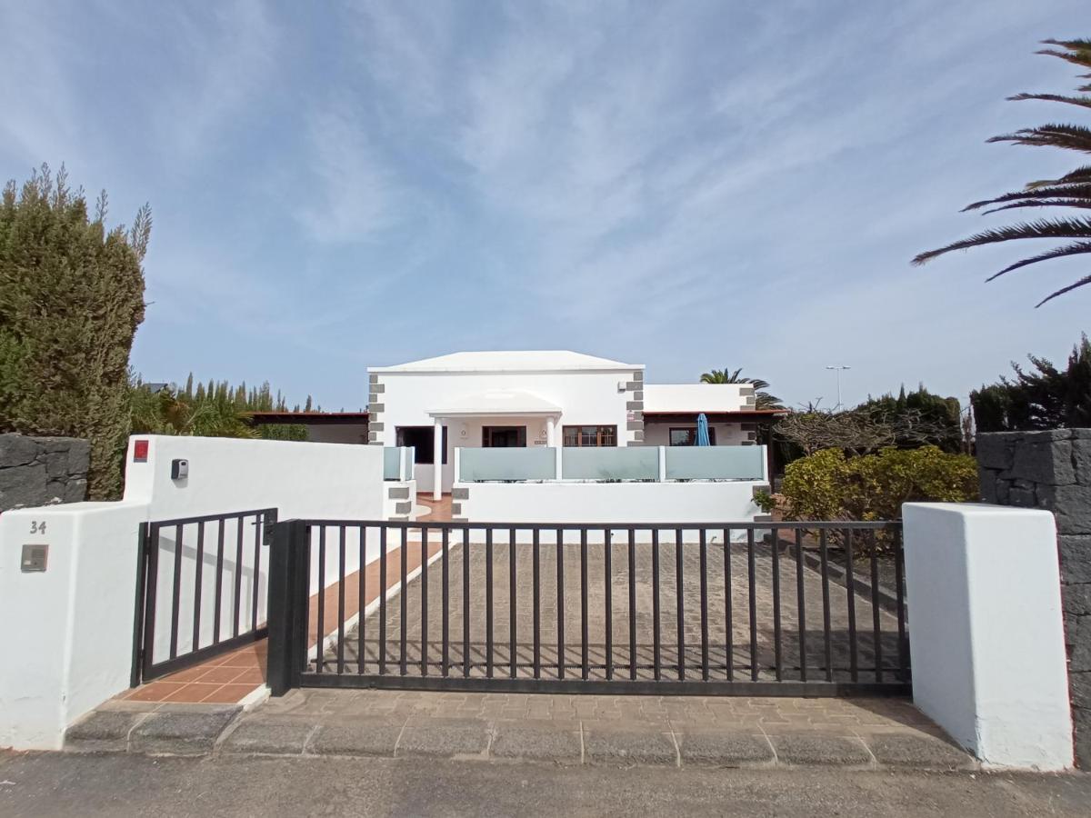 Villa Marta Playa Blanca  Ngoại thất bức ảnh